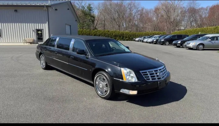2011 Cadillac DTS Limousine