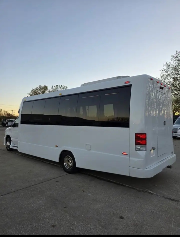 2014 Ford E-450 Limo Bus