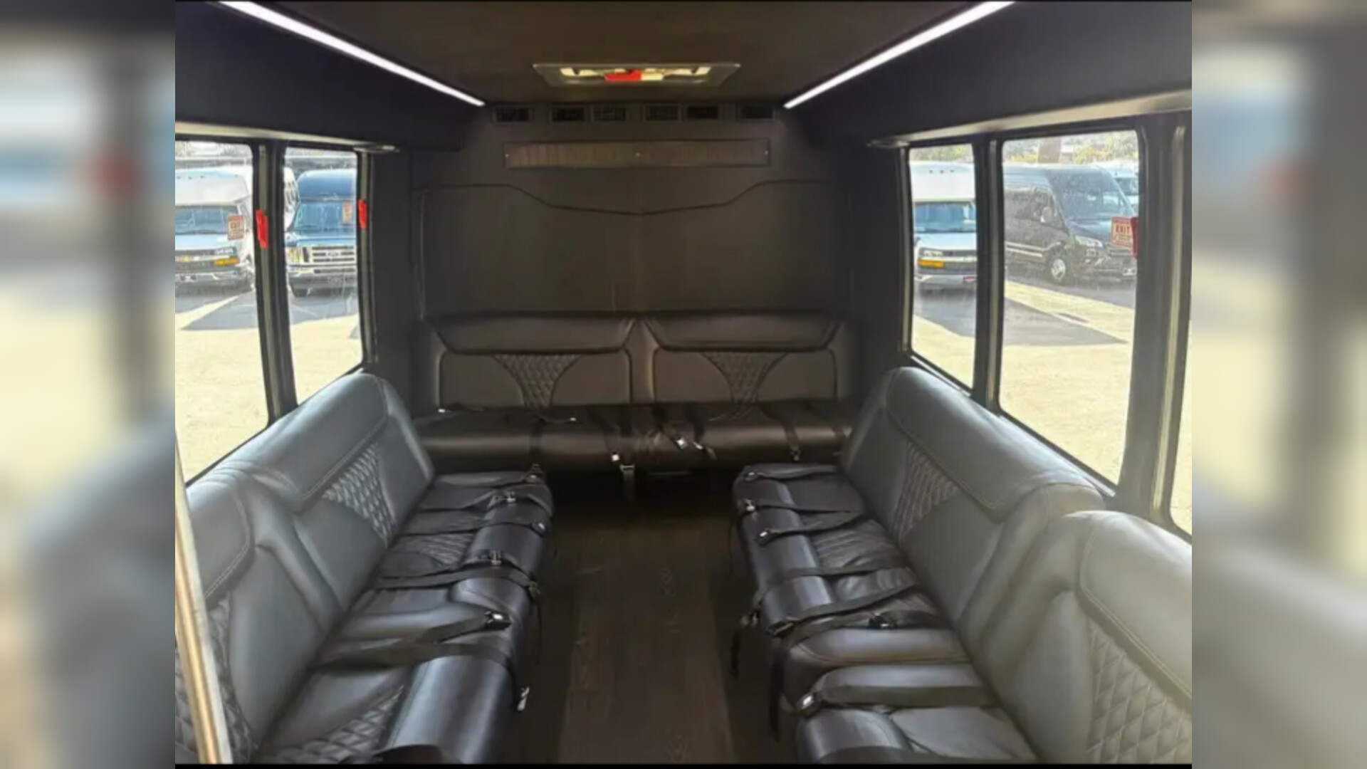 2019 Ford E-450 Limo Bus