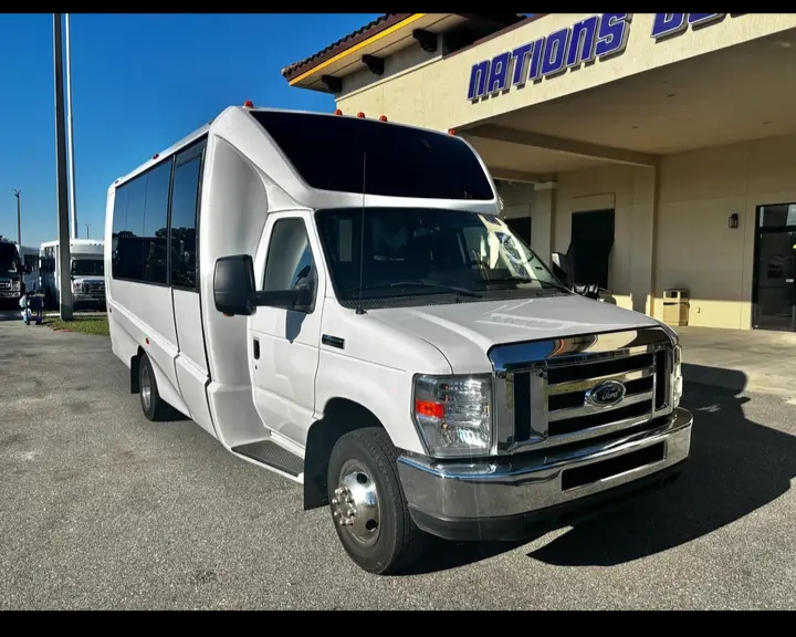 2019 Ford E-450 Limo Bus