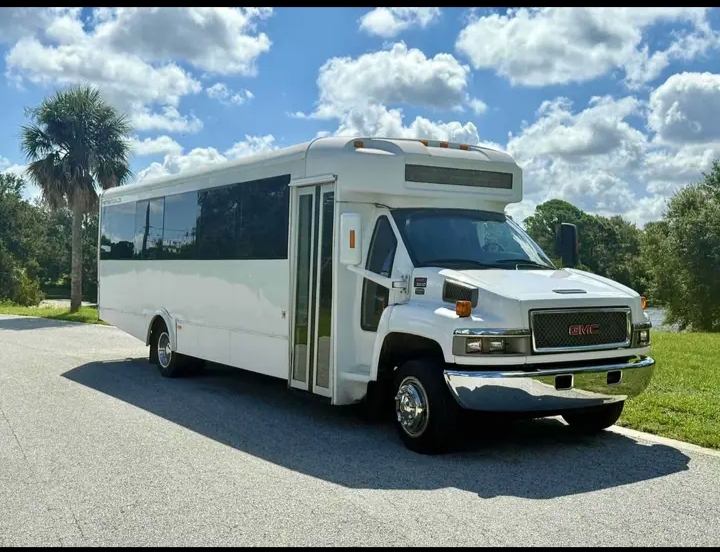 2009 GMC 5500 Party Bus