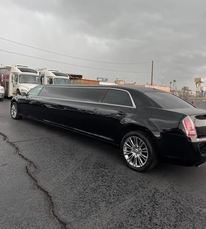 2013 Chrysler 300 Limousine