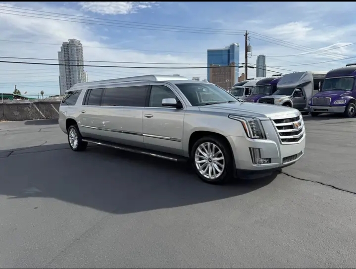 2015 GMC Yukon XL Limousine