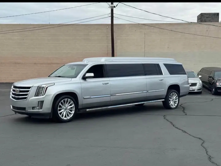 2015 GMC Yukon XL Limousine