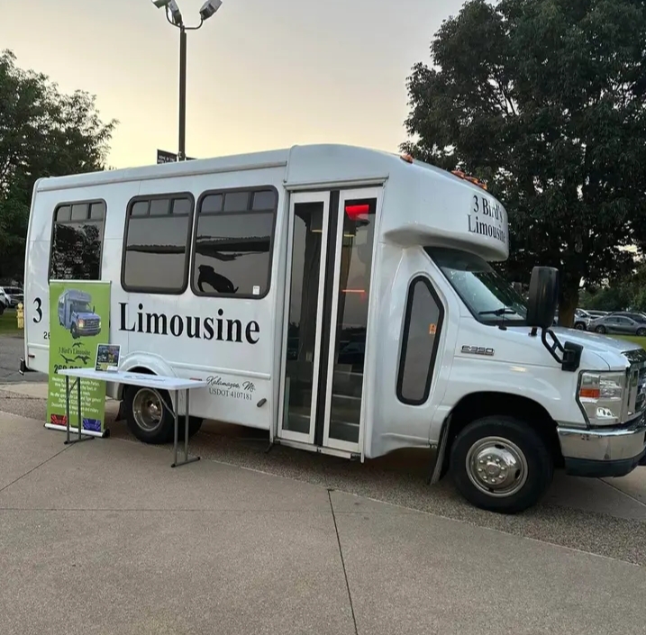2012 Ford E-350 Limo Bus