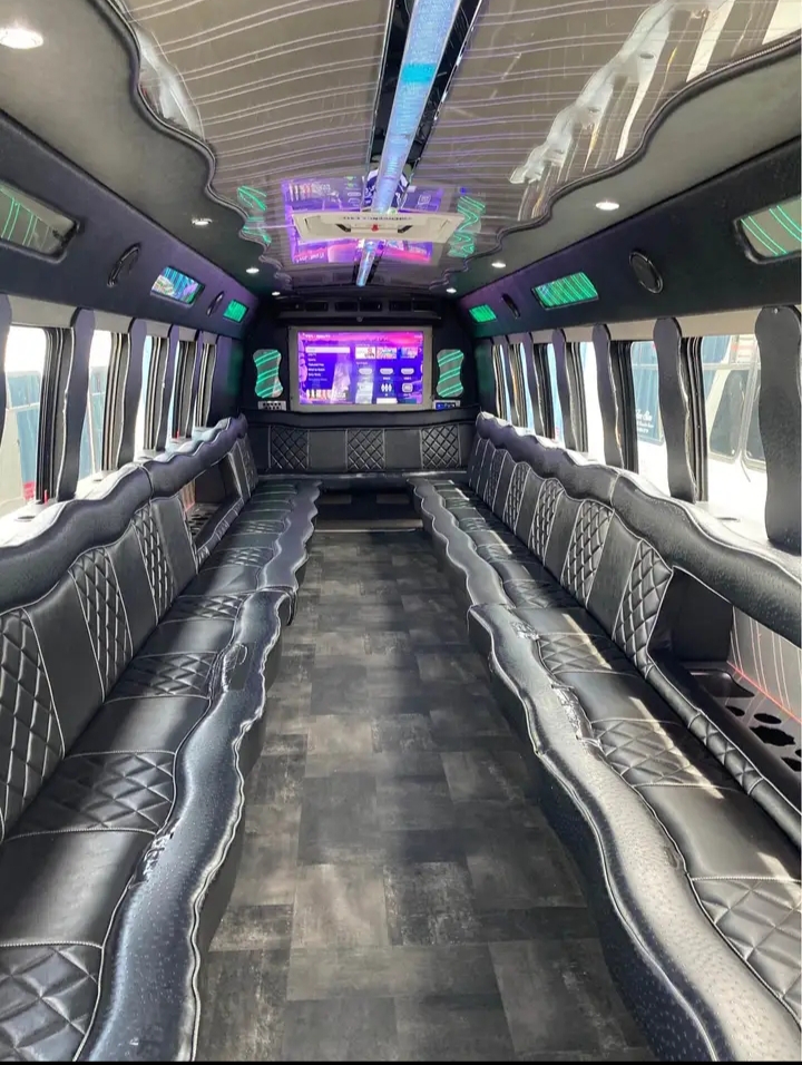 2009 Chevrolet Kodiak Party Bus