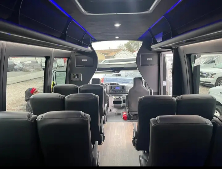 2019 Ford E-450 Shuttle Bus