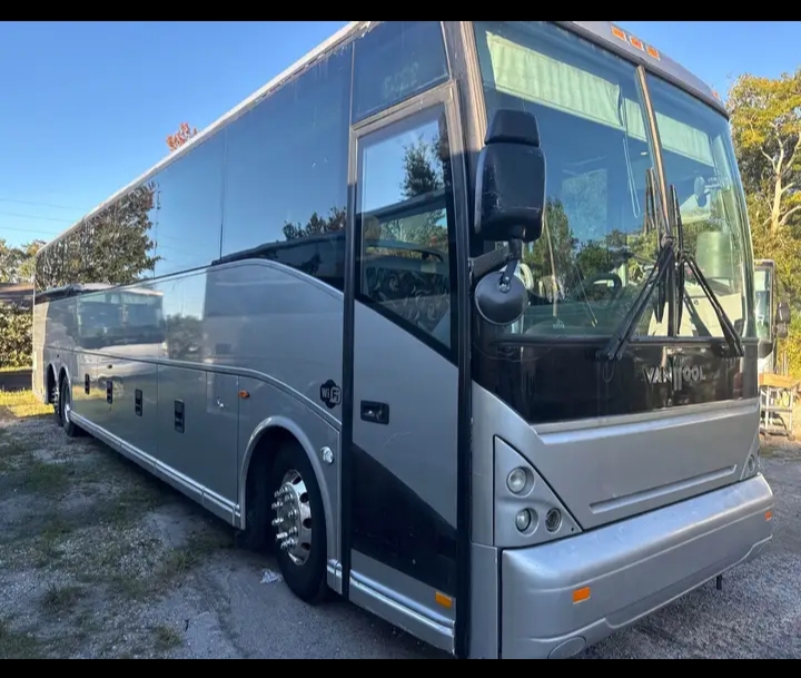 2008 VanHool C2045 Motorcoach