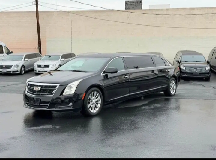 2016 Cadillac XTS Limousine
