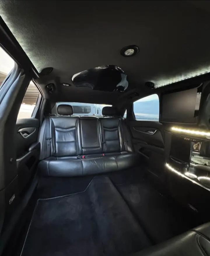 2016 Cadillac XTS Limousine