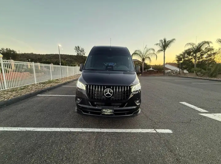 2025 Mercedes Benz Sprinter