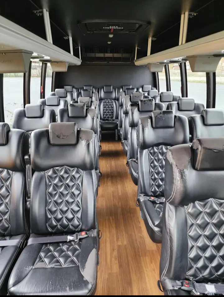 2013 Ford E-450 Shuttle Bus