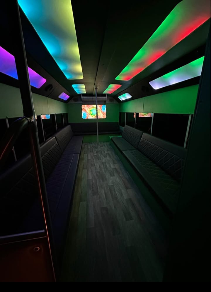 2008 Ford E-450 Party Bus