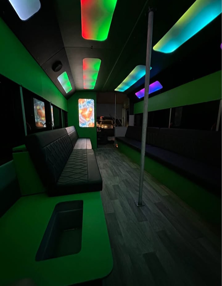 2008 Ford E-450 Party Bus