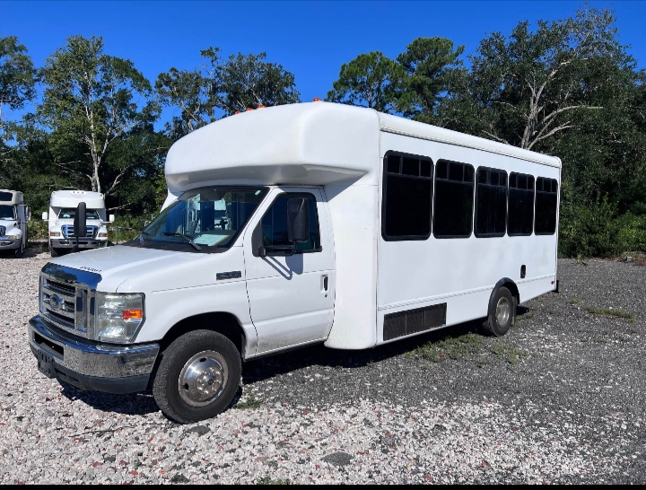 2008 Ford E-450 Party Bus
