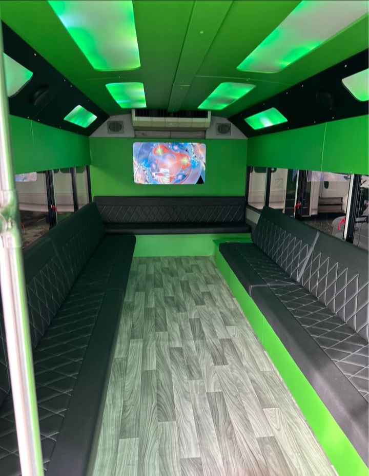 2008 Ford E-450 Party Bus