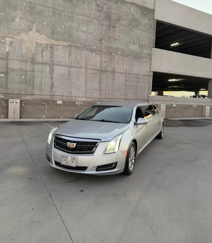 2017 Cadillac XTS Limousine