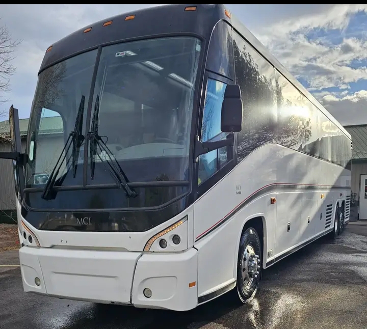 2013 MCI J4500 Motorcoach