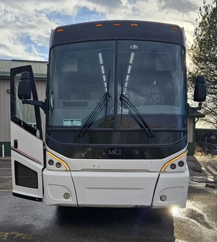 2013 MCI J4500 Motorcoach
