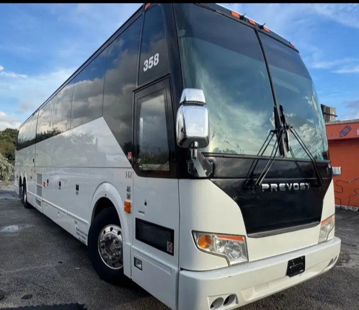 2015 Prevost H3-45 Motorcoach