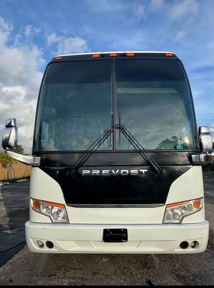 2015 Prevost H3-45 Motorcoach