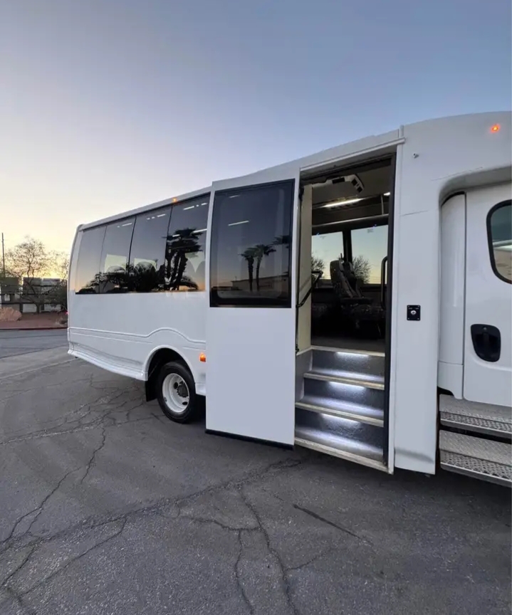 2018 Freightliner S2C Shuttle Bus