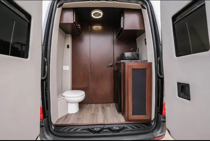 2022 Mercedes Benz Sprinter