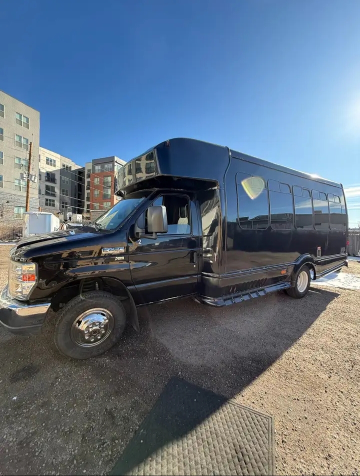 2012 Ford E-450 Party Bus