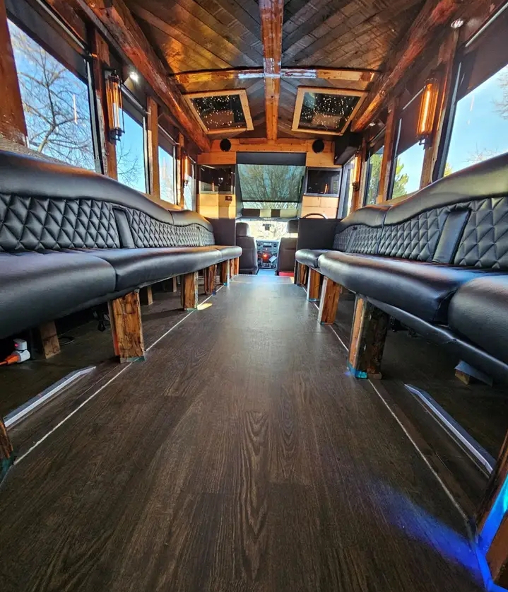 2015 Ford F-550 Limo Bus