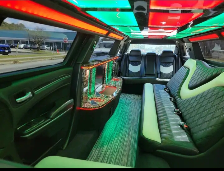 2021 Chrysler 300 Limousine