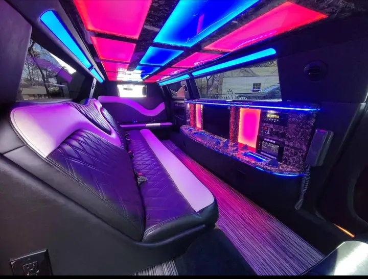 2021 Chrysler 300 Limousine