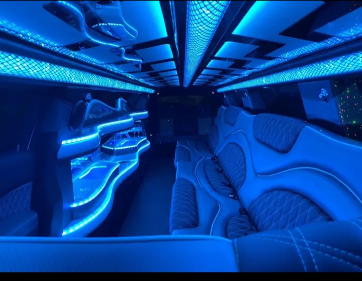 2018 Chrysler 300 Limousine