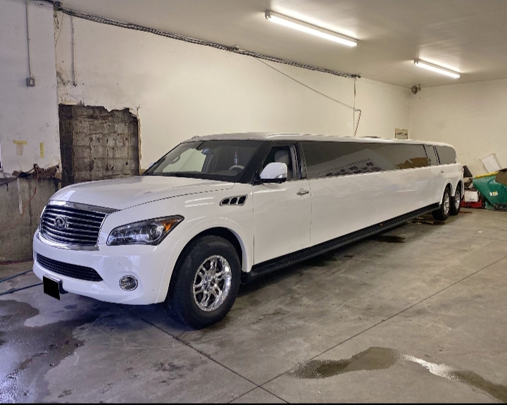 2011 Infiniti QX56 Limousine