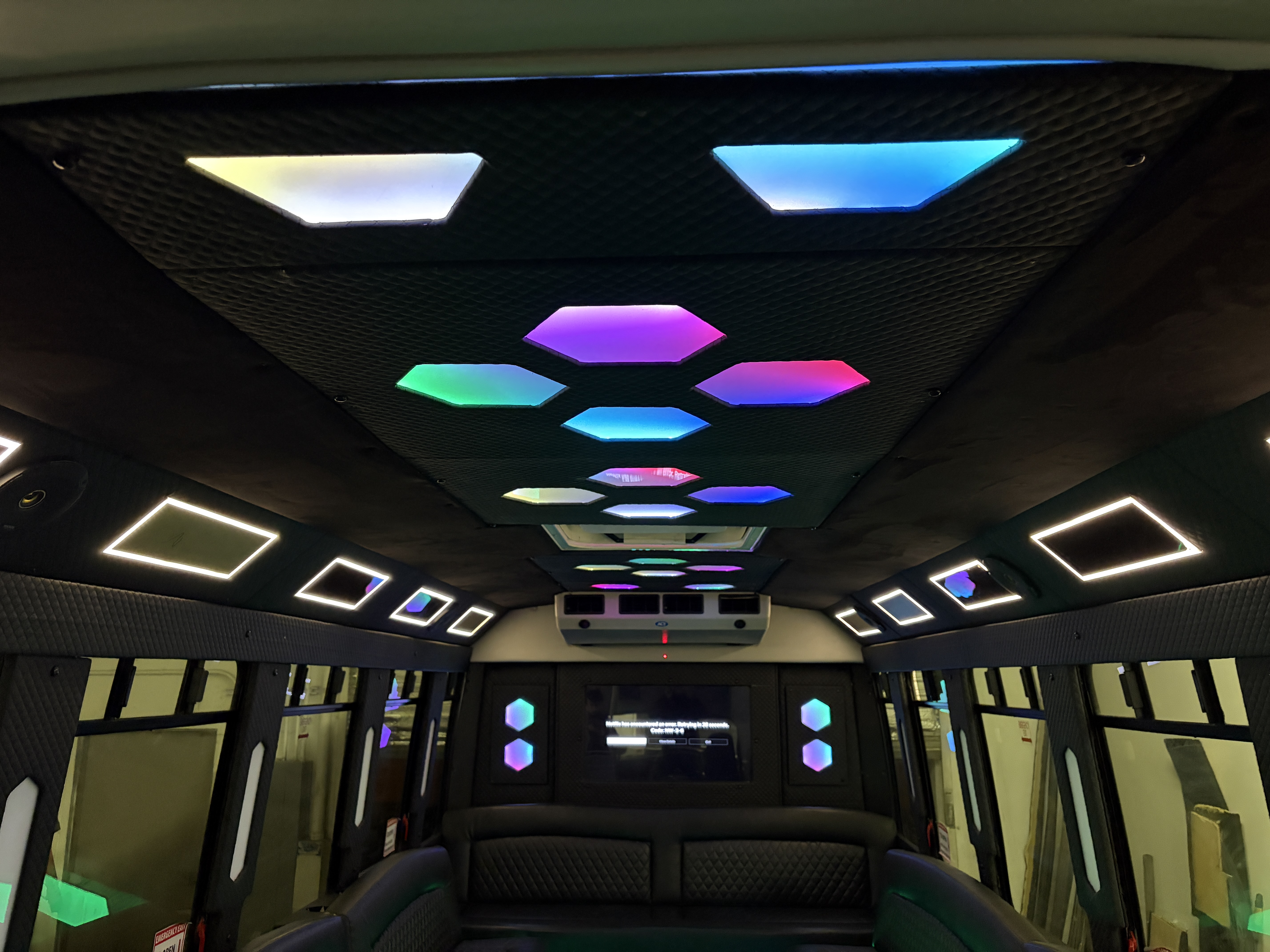 2013 Ford E-450 Limo Bus