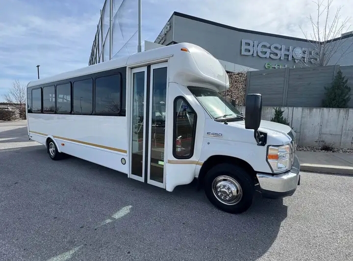 2015 Ford E-450 Shuttle Bus