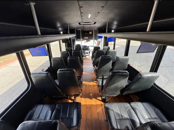 2015 Ford E-450 Shuttle Bus