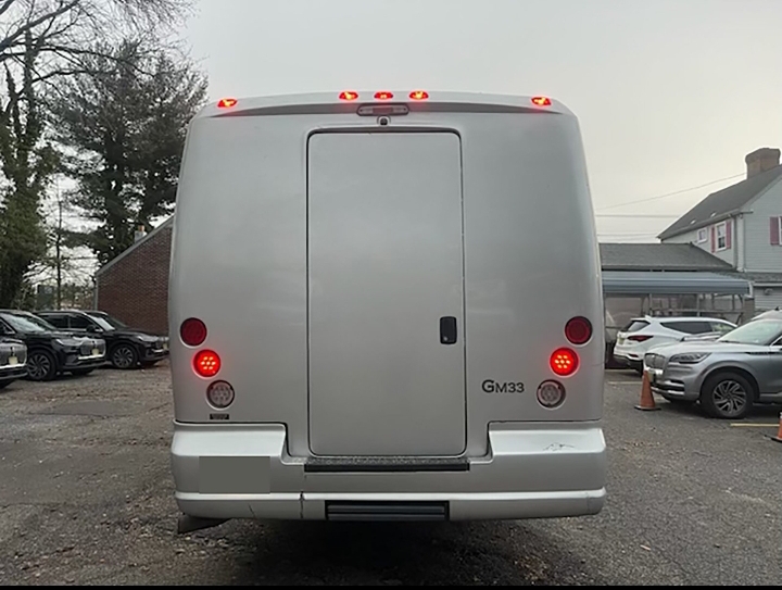 2018 Ford F-550 Limo Bus