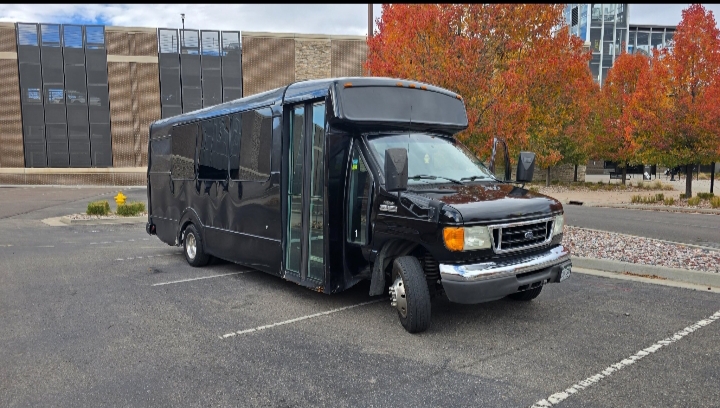 2007 Ford E-450  Party Bus