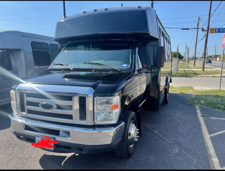 2023 Ford E-450 Party Bus