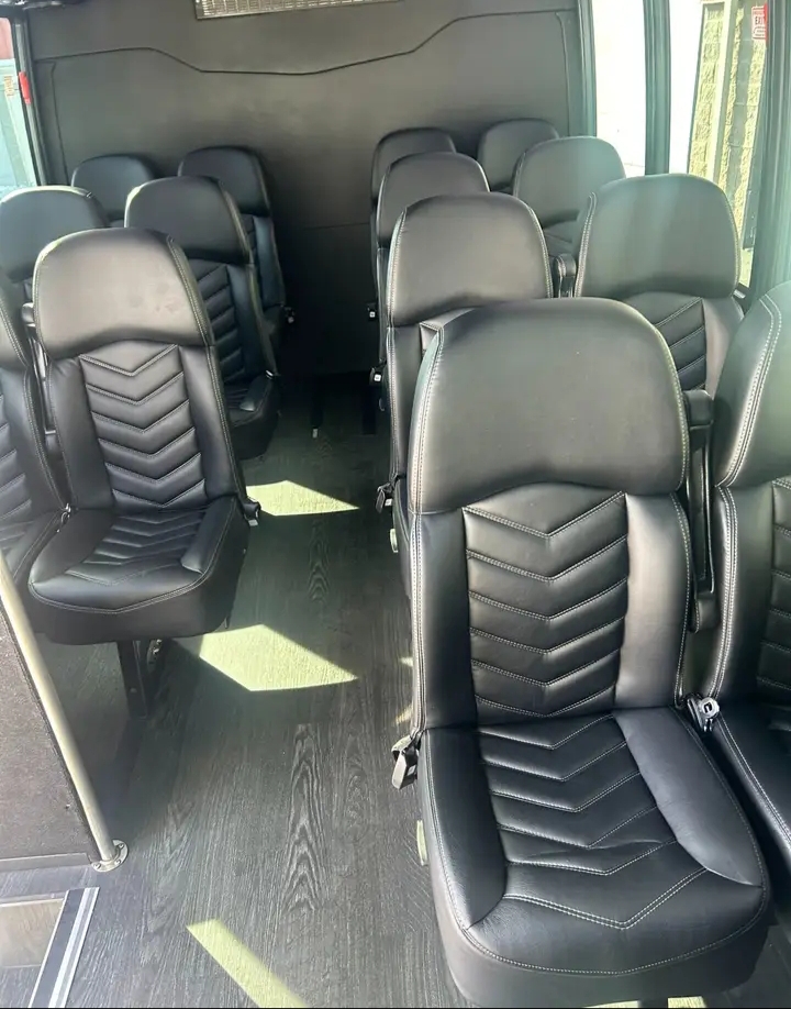 2019 Ford E-450 Shuttle Bus
