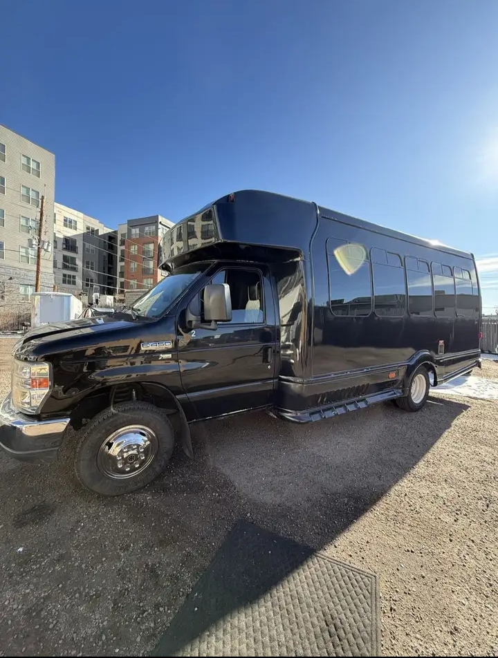 2012 Ford E-450 Limo Bus