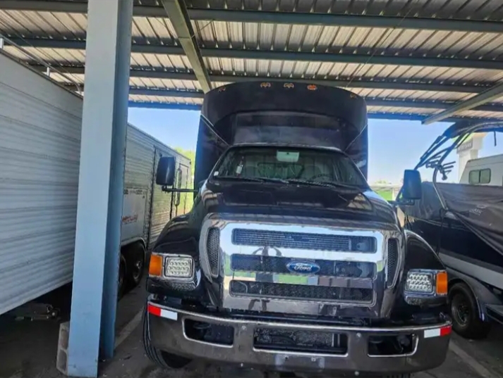 2008 Ford F-650 Limo Bus