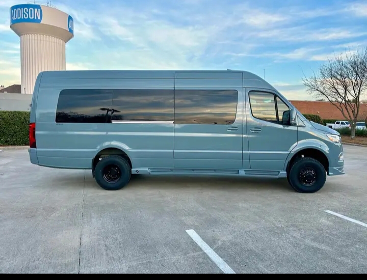 2024 Mercedes Benz Sprinter