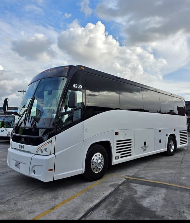 2020 MCI J3500 Motorcoach