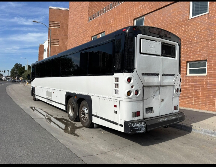 2008 MCI 4500CT Motorcoach