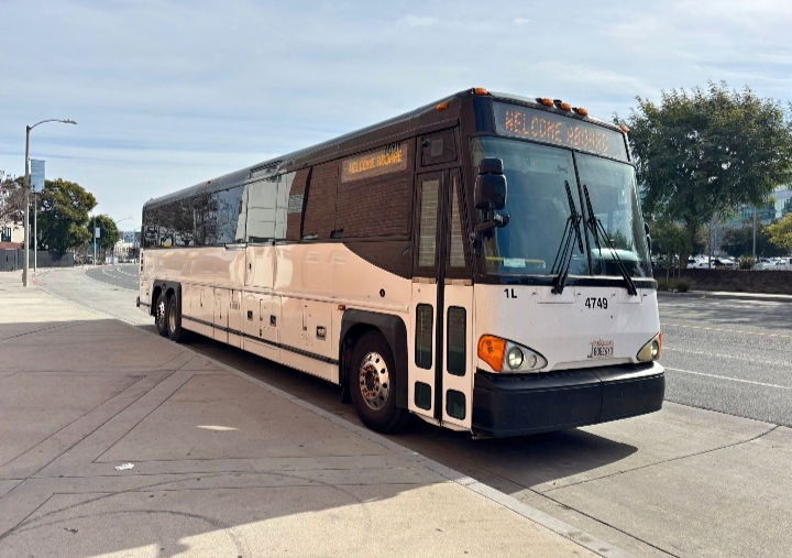2008 MCI 4500CT Motorcoach