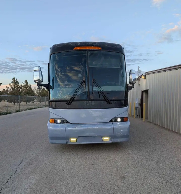 2004 MCI J4500 Motorcoach