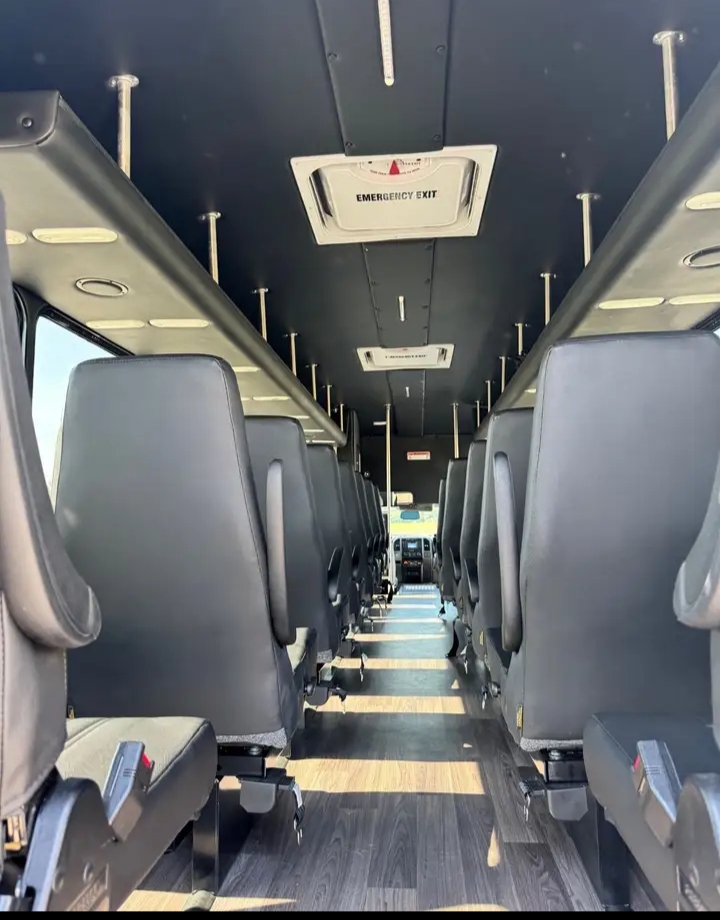 2023 Ford F-550 Shuttle Bus