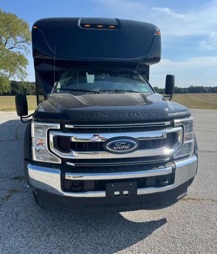 2023 Ford F-550 Shuttle Bus