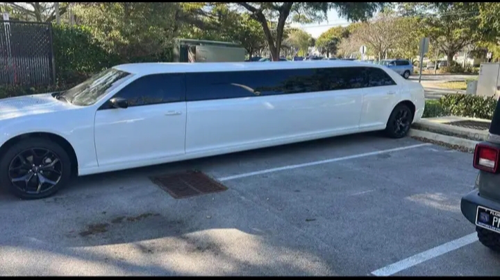 2003 Chrysler 300 Limousine